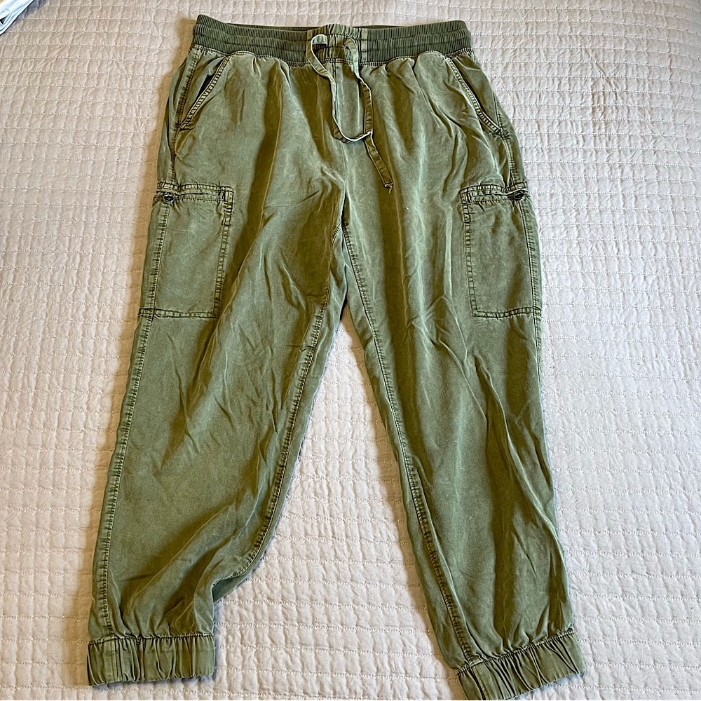 Aerie Cargo Joggers Olive Green Size Large